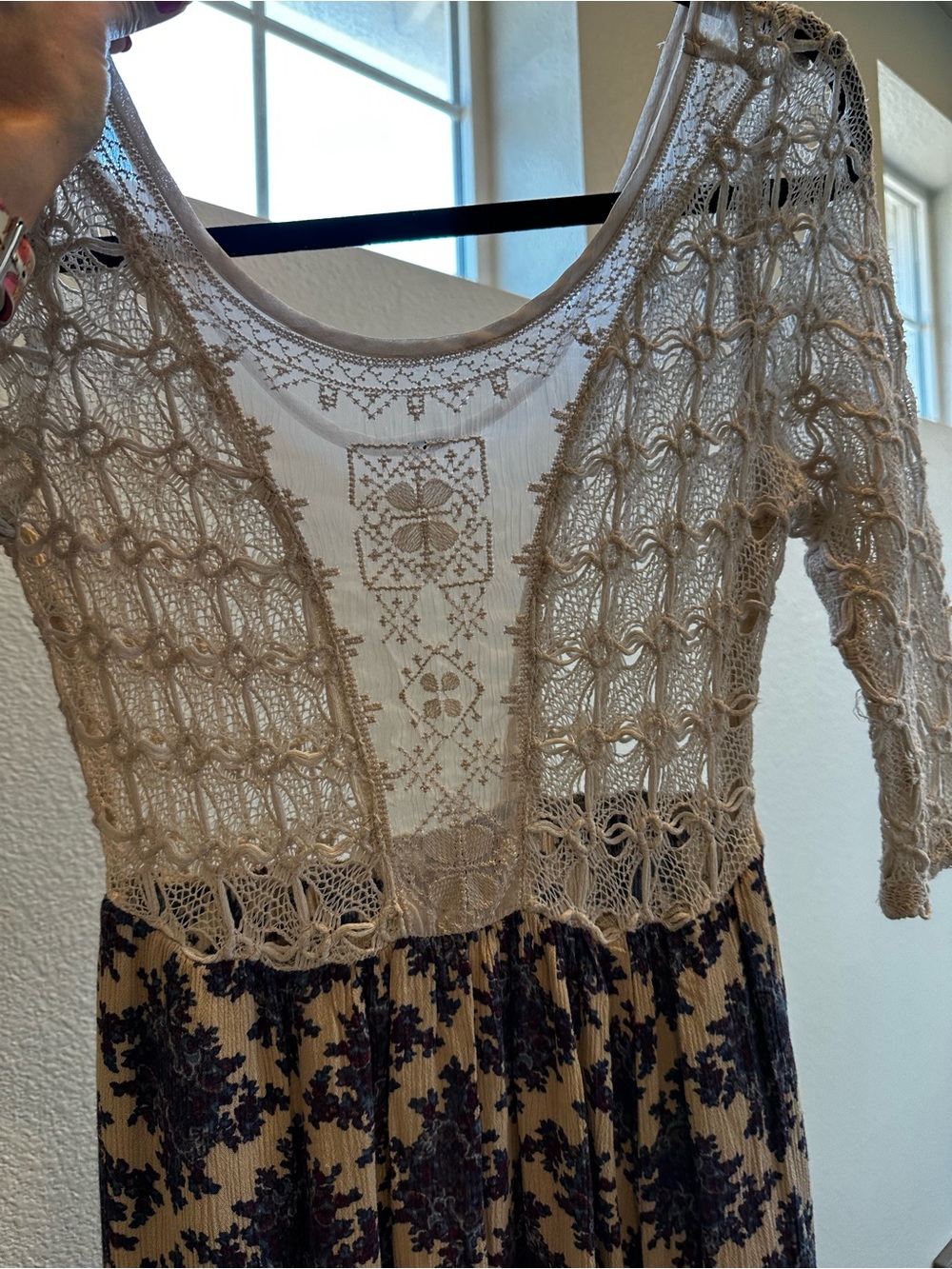Free People Rare Crochet Lace Handkerchief Hem Dress Size 2 Pockets Boho